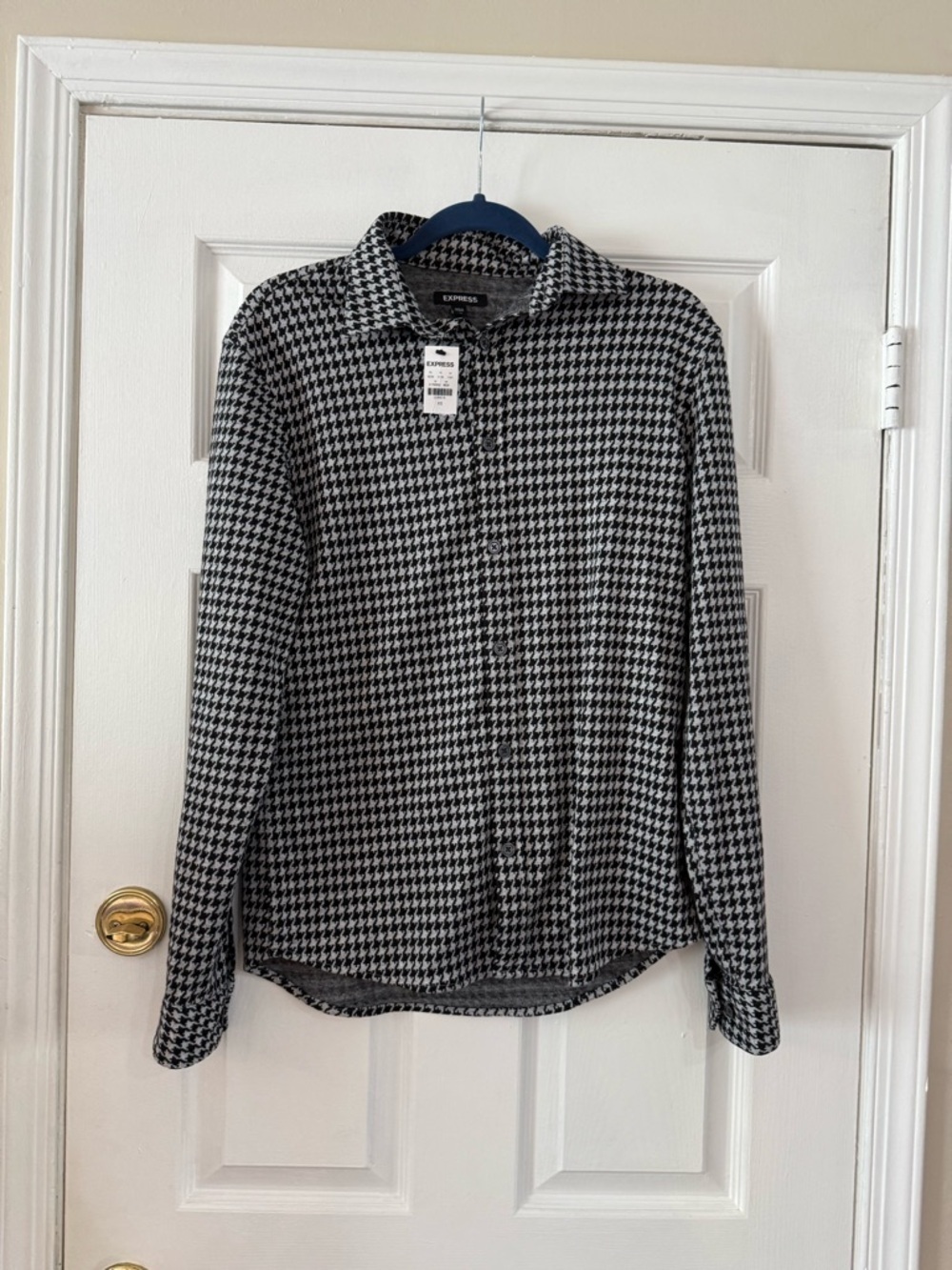 Express Black & White Houndstooth Button-Up Shirt